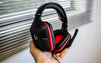 Logitech G332 em mãos