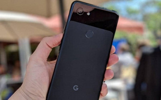 Novo smartphone intermediario da Google