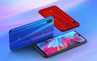 Redmi Note 7S está disponível nas cores azul, preto e vermelho.