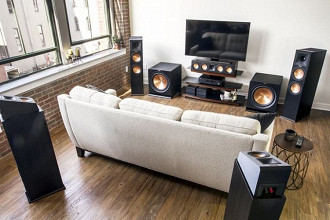 Sistema multicanal de caixas Klipsch com Dolby Atmos