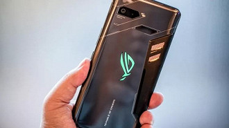 Primeira geração do smartphone gamer da Asus