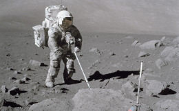 Astronauta da Apollo 17 conta ter tido reação alérgica a pó lunar e pede a NASA para fazer testes em próximos enviados à lua Astronauta da Apollo 17 conta ter tido reação alérgica a pó lunar e pede a NASA para fazer testes em próximos enviados à lua