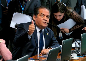 Eduardo Gomes (MDB-TO) 