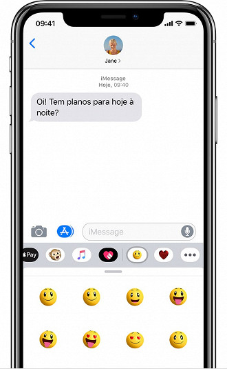 Uma falha no aplicativo iMessage, do iOS era capaz de inviabilizar um iPhone, fazendo com que este tivesse que ser restaurado para que voltasse a funcionar.