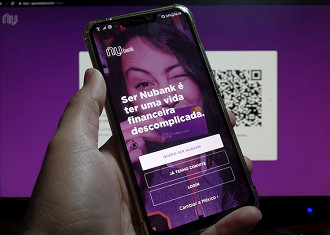 Lembre-se, a ação encerra todas as seções do Nubank, seja no site ou no aplicativo. Então é necessário efetuar novamente o login no aplicativo em seu smartphone.