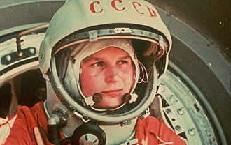 A cosmonauta soviética Valentina Tereshkova oi a primeira mulher a ir para o espaço, quando ela participou da missão Vostok 6, em 16 de junho de 1963.