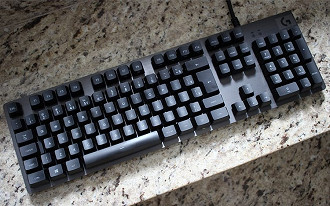 Logitech G413 Carbon