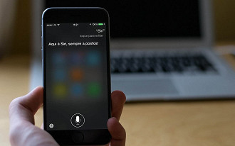 Apple anuncia suspensão de programa de análise de gravações entre usuários e Siri