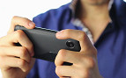Estudo mostra que jogar no celular é mais eficaz do que meditação ou relaxamentos Estudo mostra que jogar no celular é mais eficaz do que meditação ou relaxamentos