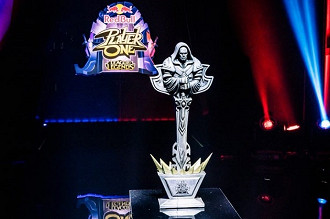 Troféu do torneio Red Bull Player One Troféu do torneio Red Bull Player One