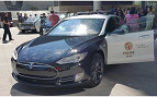 Tesla Model S fica sem bateria durante perseguição policial Tesla Model S fica sem bateria durante perseguição policial