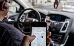 Uber adiciona troco automático em créditos no app para pagamento em dinheiro Uber adiciona troco automático em créditos no app para pagamento em dinheiro