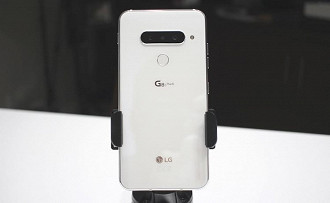 LG G8s ThinQ - traseira tem proteção em vidro como na parte da frente