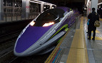 Japão ganha mais um trem-bala inspirado em Evangelion