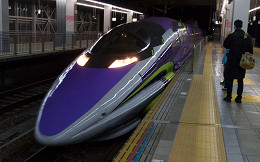Japão ganha mais um trem-bala inspirado em Evangelion Japão ganha mais um trem-bala inspirado em Evangelion