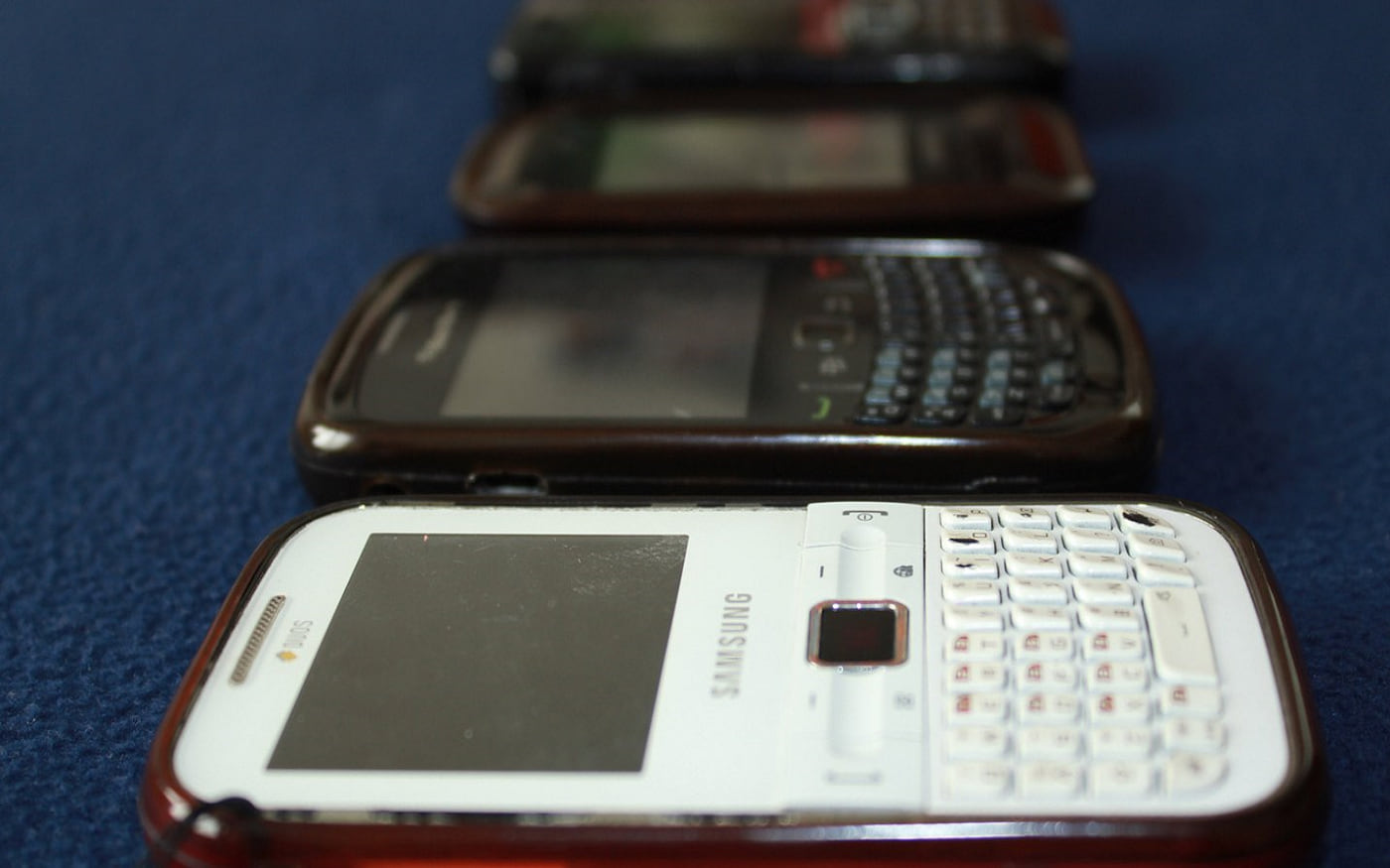 Nostalgia 6 celulares que marcaram os anos 2000