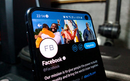 Facebook tem sua conta no Twitter invadida Facebook tem sua conta no Twitter invadida