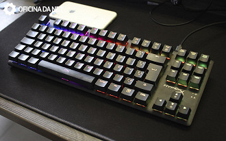 HyperX Alloy Origins Core tem design muito bonito