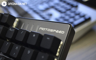 Logo da Motospeed no teclado