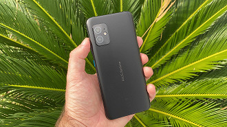 Zenfone 8 é compacto e o melhor smartphone da Asus, tirando o smartphone gamer ROG Phone