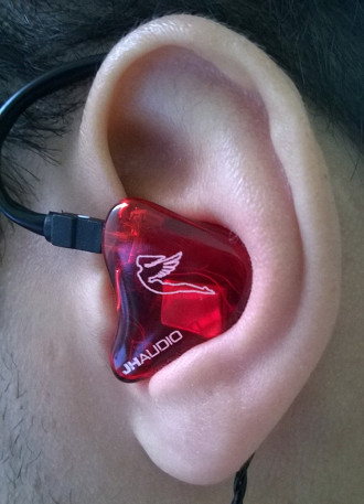 Fone in-ear custom JH Audio JH5 PRO. Fonte: Vitor Valeri