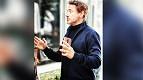 OnePlus 8 Pro é visto nas mãos do ator Robert Downey Jr. OnePlus 8 Pro é visto nas mãos do ator Robert Downey Jr.