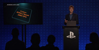 Mark Cerny, arquiteto do PS5, apresentando a GPU customizada baseada na arquitetura RDNA 2 da AMD. Fonte: Playstation