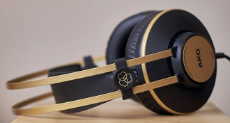 Headphone AKG K92. Fonte: iiwireviews