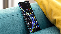 OnePlus 8 Pro recebe atualização que corrige bug da tela esverdeada OnePlus 8 Pro recebe atualização que corrige bug da tela esverdeada