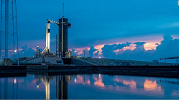 Lançamento histórico da SpaceX de hoje é adiado por complicações climáticas Lançamento histórico da SpaceX de hoje é adiado por complicações climáticas