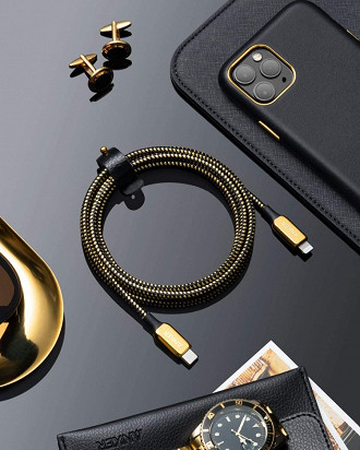 Cabo Anker PowerLine + III Special Edition Gold Design. Fonte: Anker Cabo Anker PowerLine + III Special Edition Gold Design. Fonte: Anker