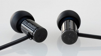 Fone in-ear Final Audio FI-EVA2020. Fonte: Final Audio