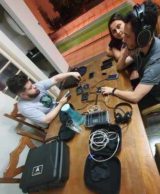 Reunião entre amigos do hobby de fones de ouvido. Fonte: Frederico Veloso