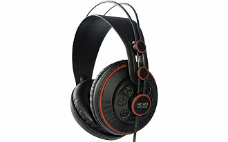 SuperLux HD681