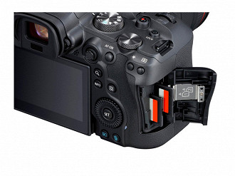 EOS R6 EOS R6