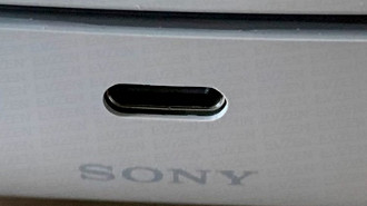 Porta USB-C do controle DualSense. Fonte: Evzen (Instagram)