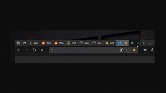 Botões aparecem ao abrir muitas abas para usuário clicar ao invés de rolar pelas abas. Fonte: mspoweruser