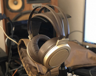 Headphone Stax SR-007. Fonte: elira (Head-fi)