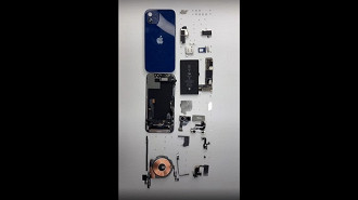 iPhone 12 de 6,1 polegadas desmontado. Fonte: Lee David (YouTube)
