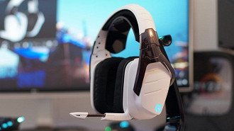 Headset logitech G933. Fonte: trustedreviews