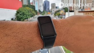 Honor Band 6 é uma smartband com cara de smartwatch. (Crédito: Oficina da Net/Reprodução)