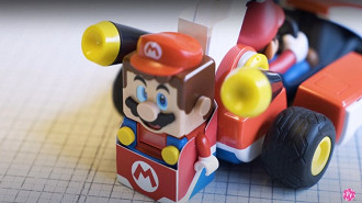 Mario Kart Live e Lego Super Mario juntos. Fonte: Playfool (YouTube)