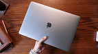 Rumores indicam que o próximo MacBook terá suporte ao carregamento reverso Rumores indicam que o próximo MacBook terá suporte ao carregamento reverso