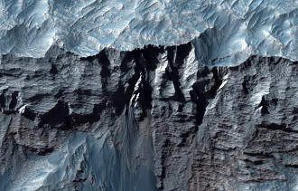 Valles Mineris, o maior cânion do Sitema Solar. (Imagem: NASA/JPL/University of Arizona)