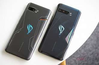 ROG Phone 2 (á esquerda) e ROG Phone 3 (á direita). (Imagem: GSM Arena)