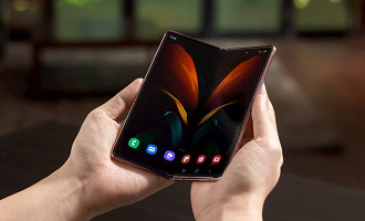 Galaxy Z Fold 2. (Foto: Reprodução/Samsung).