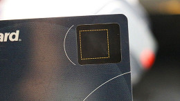Samsung anuncia cartão de crédito com biometria com parceria com a Mastercard Samsung anuncia cartão de crédito com biometria com parceria com a Mastercard