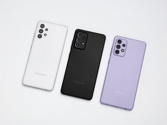 Na ordem, temos o Galaxy A52 (branco), Galaxy A52 5G (preto) e Galaxy A72 (lilás). (Imagem: Reprodução / Samsung)