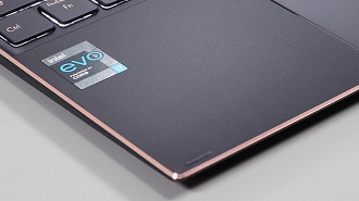 Selo identificador para notebooks com certificação Intel Evo. Fonte: ultrabookreview