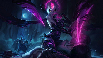 Com dificuldade moderada, Evelynn é uma ótima opção.